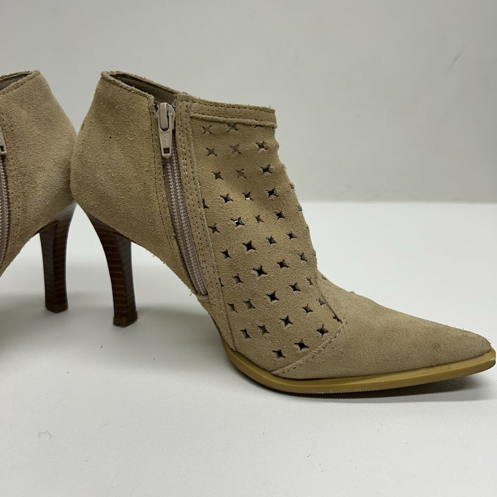 Newport News Suede Laser Cut Out Ankle Boots Booties Western Pointed Toe Size 6 - Picture 7 of 14